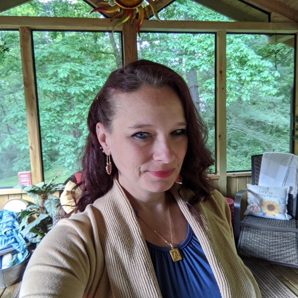 Meet your Posher, Abby - Picture 1 of 1